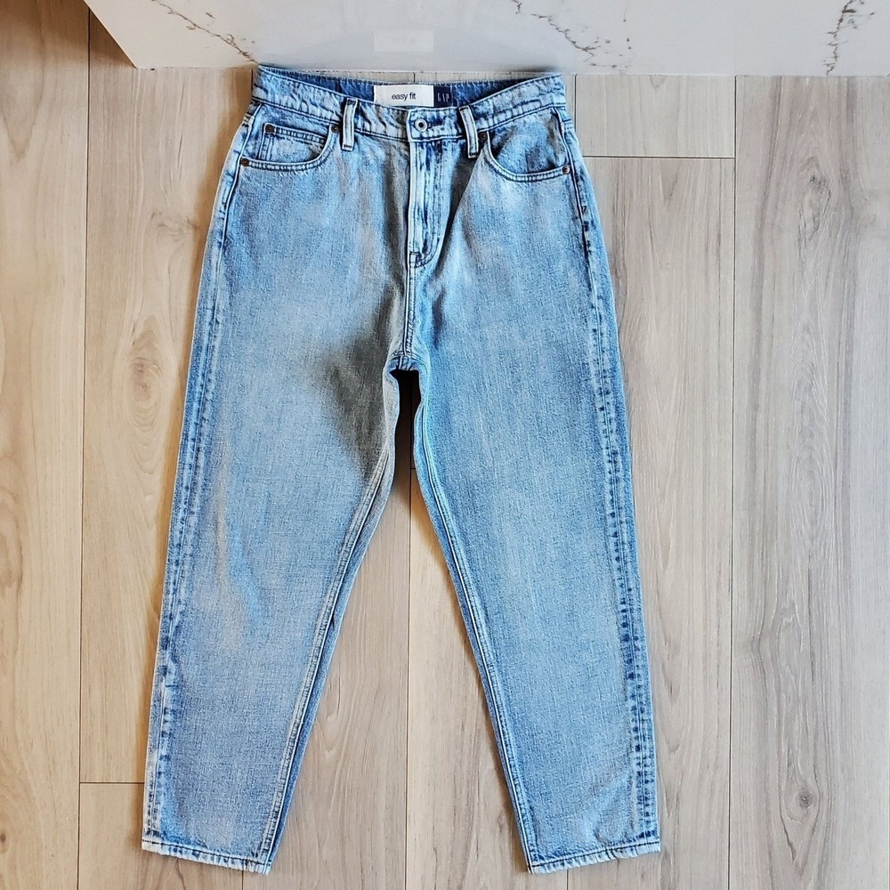Gap Jeans Womens 8 Blue Light Wash High Rise Easy Fit Relaxed Mom Denim Casual